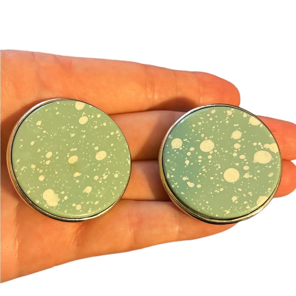 Hattie Carnegie Large Greenish Blue Speckled Clip On Earrings